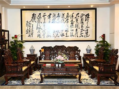 鸿庭轩：沙发